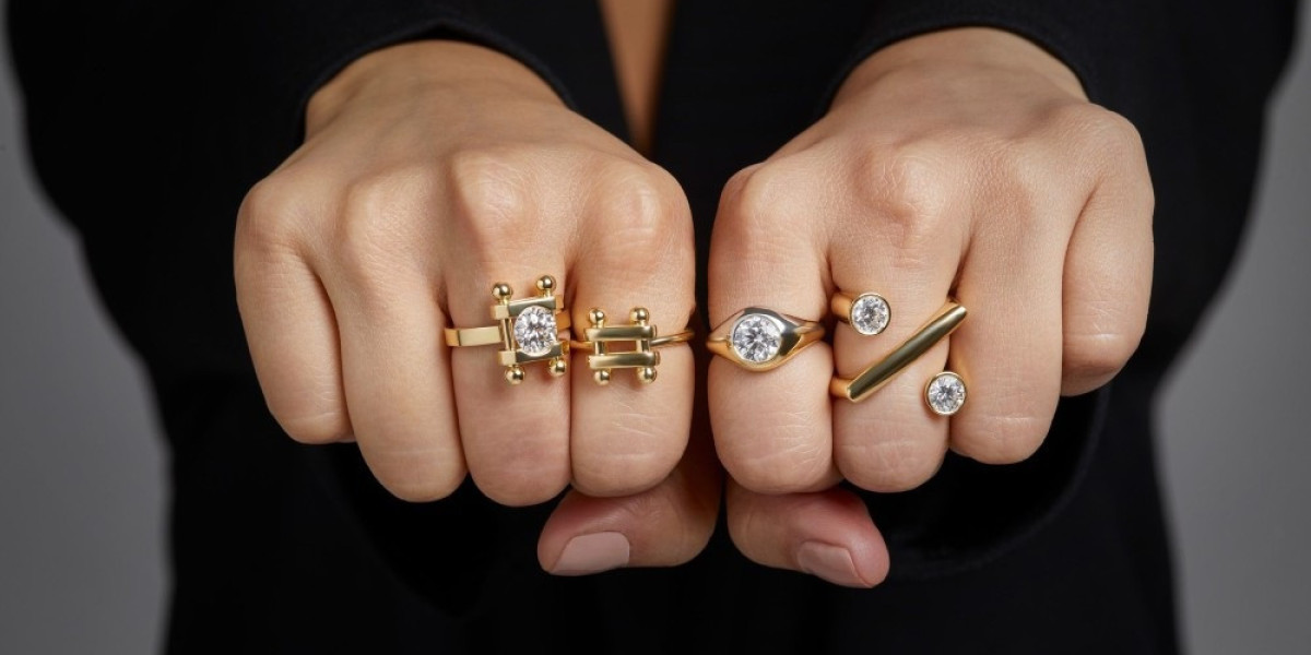 Celebrate Love and Elegance: Discover Solitaire Rings at Liali Jewellery