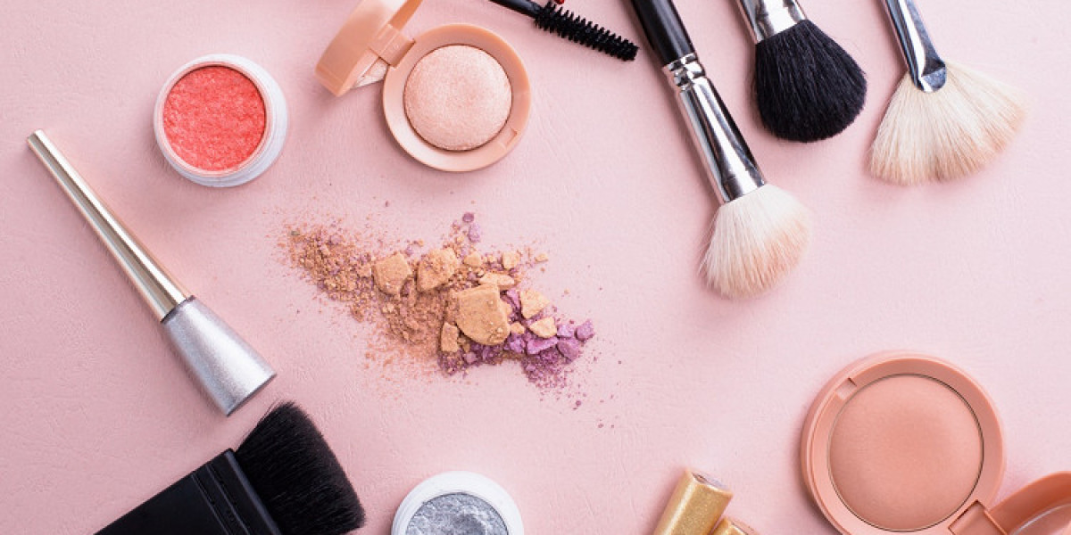 Enhance Your Beauty with Our Top Makeup Essentials